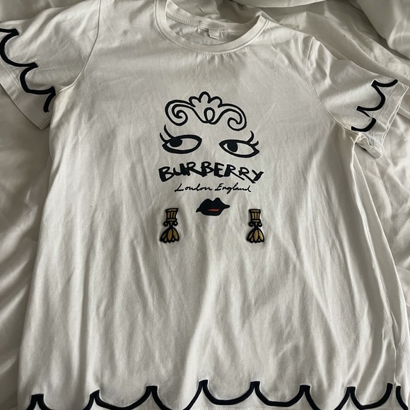 Burberry t-shirt - Picture 1 of 3